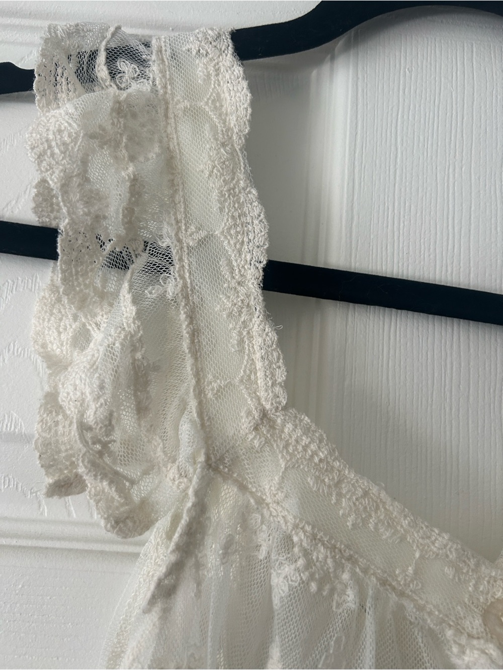 Ivory Lace Ruffle Strap Tank Top - Picture 2 of 4